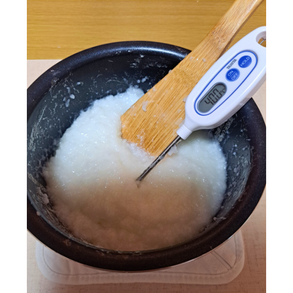 おかゆの温度を測る